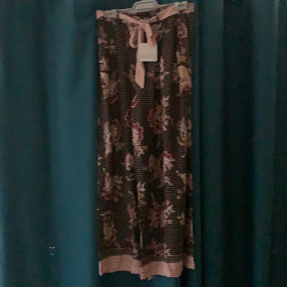 Resort Wide Leg Trousers - Picture 3 of 6